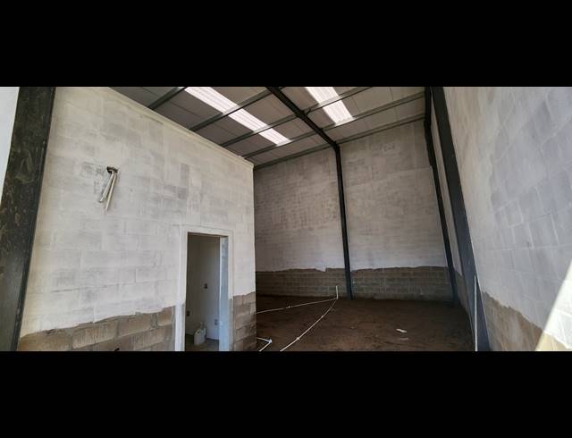 132M² WAREHOUSE FOR SALE IN RIVERGATE